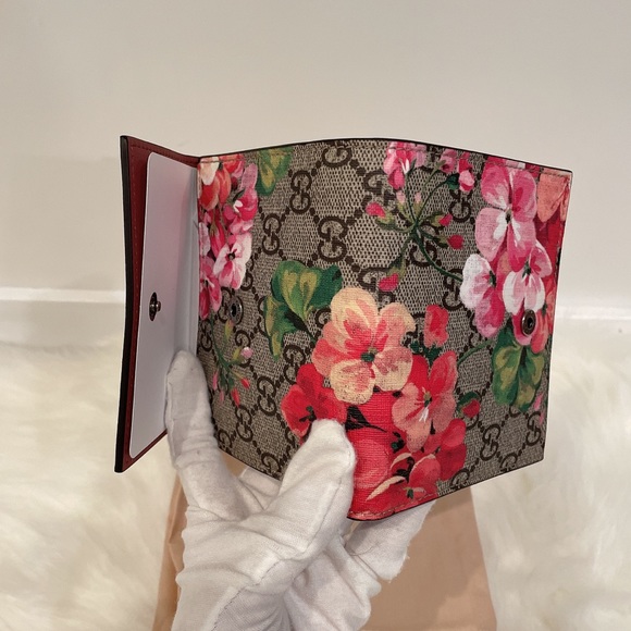 GUCCI 470071 GG Supreme Monogram Blooms Print French Flap Wallet Antique Rose - Picture 11 of 13